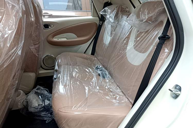 Used Wuling Bingo 2025 333 km Lingxi Connected Version Left Rear Seat