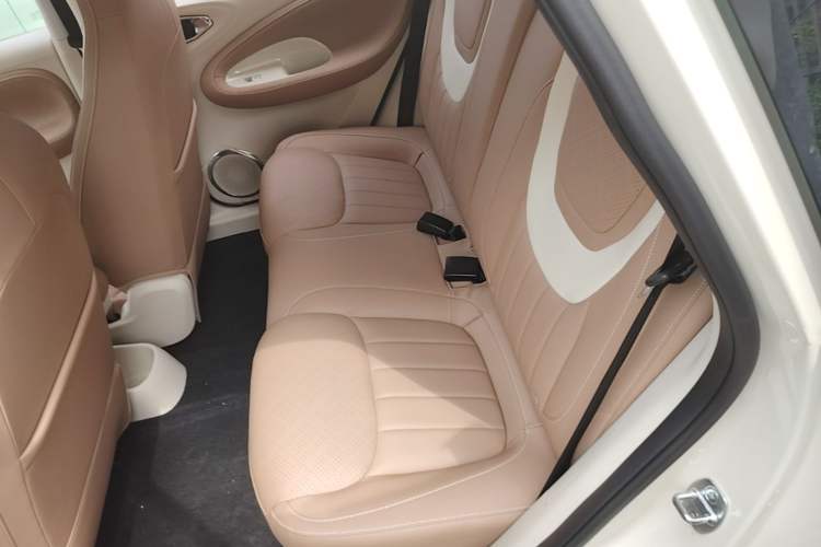 Used Wuling Bingo 2025 333 km Lingxi Connected Version Left Rear Seat