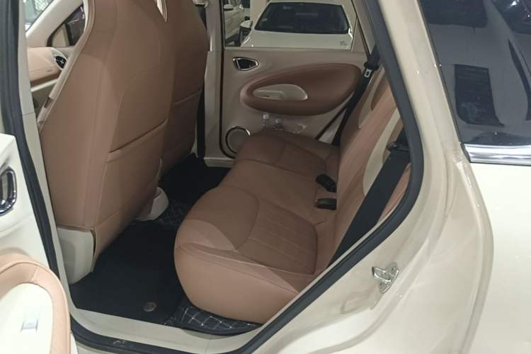 Used Wuling Bingo 2025 333 km Lingxi Deluxe Edition Left Rear Seat
