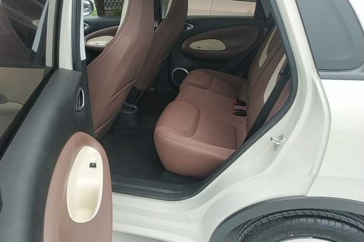 Used Wuling Bingo 2025 203km Light Edition Left Rear Seat
