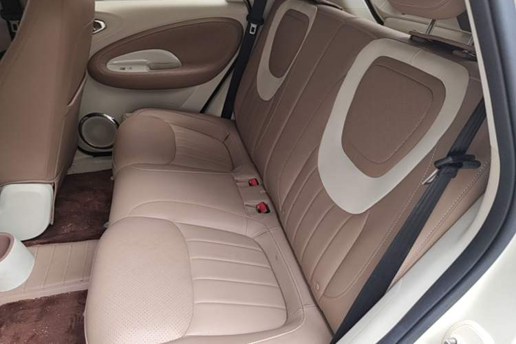 Used Wuling Bingo 2025 333 km Lingxi Connected Version Left Rear Seat