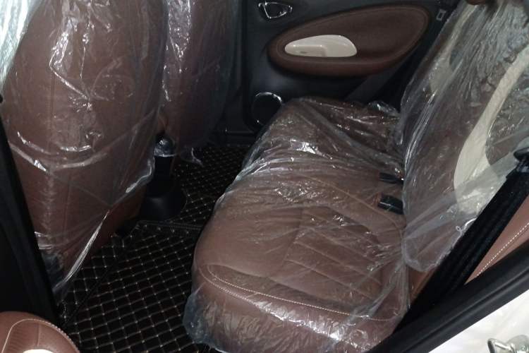 Used Wuling Bingo 2025 333 km Lingxi Connected Version Left Rear Seat