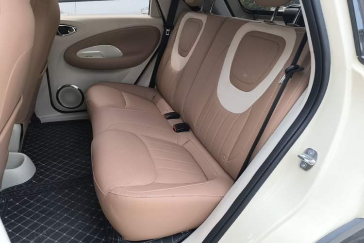 Used Wuling Bingo 2025 333 km Lingxi Deluxe Edition Left Rear Seat