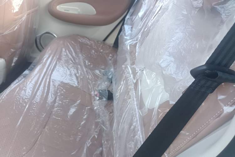 Used Wuling Bingo 2025 333 km Lingxi Connected Version Left Rear Seat