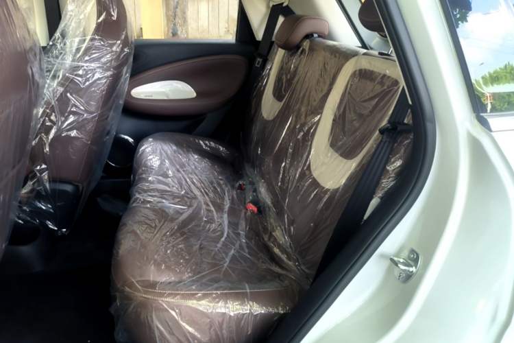 Used Wuling Bingo 2025 333 km Lingxi Connected Version Left Rear Seat