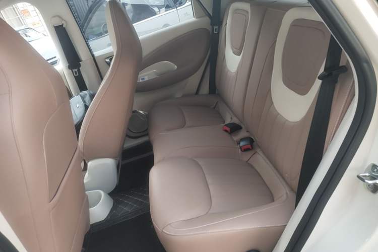 Used Wuling Bingo 2025 410 km Lingxi Deluxe Edition Left Rear Seat