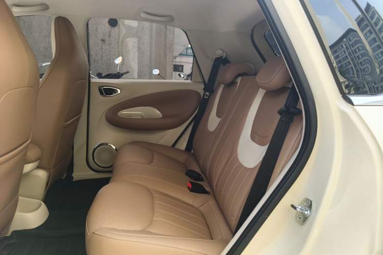 Used Wuling Bingo 2025 333 km Lingxi Deluxe Edition Left Rear Seat