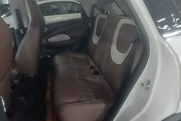 Used Wuling Bingo 2025 333 km Lingxi Connected Version Left Rear Seat