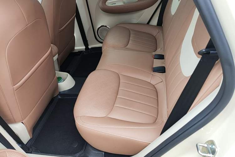 Used Wuling Bingo 2025 333 km Enjoyment Version Left Rear Seat