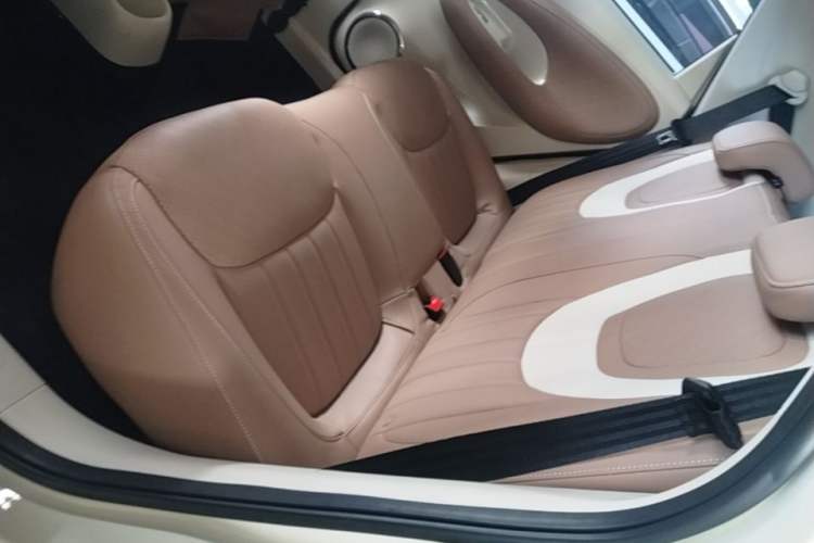 Used Wuling Bingo 2025 333 km Lingxi Connected Version Left Rear Seat