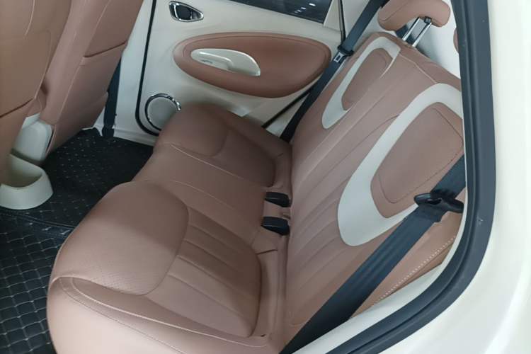 Used Wuling Bingo 2025 410 km Lingxi Deluxe Edition Left Rear Seat