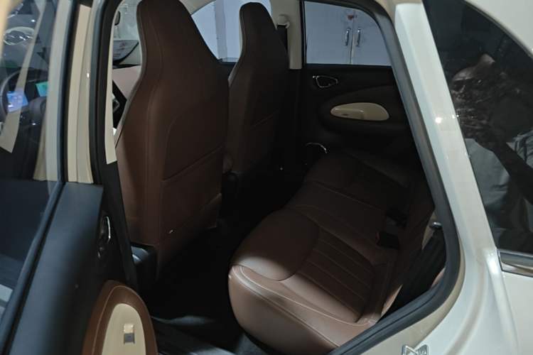 Used Wuling Bingo 2025 333 km Enjoyment Version Left Rear Seat