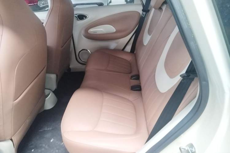 Used Wuling Bingo 2025 410 km Lingxi Deluxe Edition Left Rear Seat