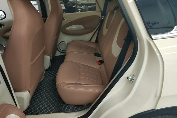 Used Wuling Bingo 2025 410 km Lingxi Deluxe Edition Left Rear Seat