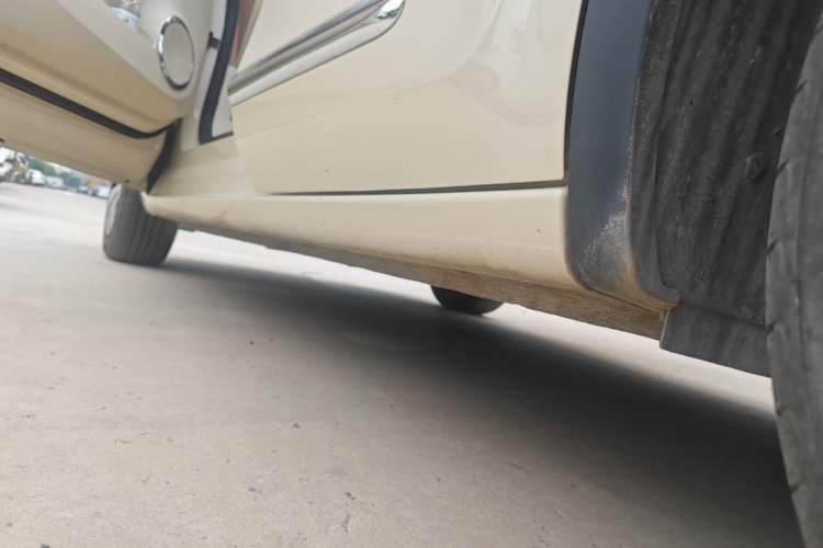 Used Wuling Bingo 2025 333 km Lingxi Deluxe Edition Left Side Sill