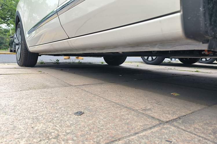 Used Wuling Bingo 2025 333 km Enjoyment Version Left Side Sill