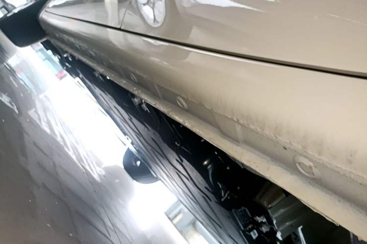 Used Wuling Bingo 2025 333 km Lingxi Connected Version Left Side Sill