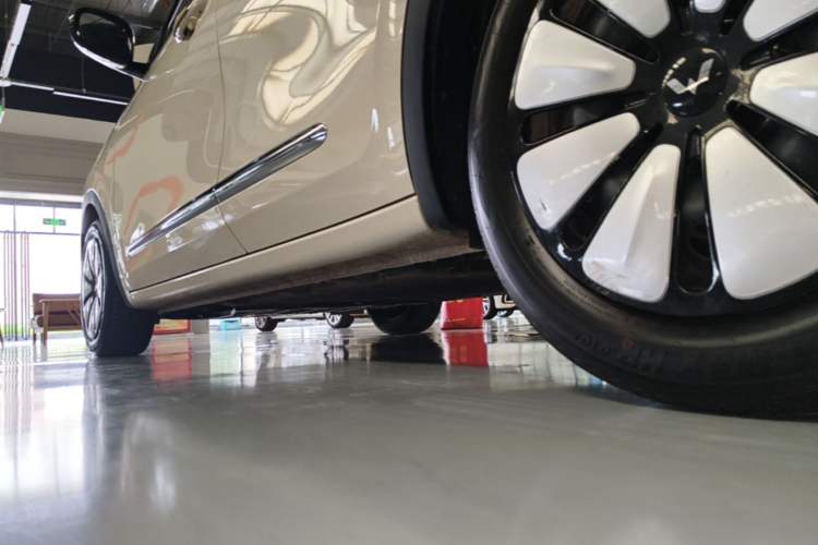 Used Wuling Bingo 2025 333 km Enjoyment Version Left Side Sill