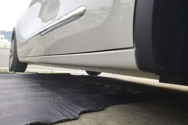 Used Wuling Bingo 2025 333 km Lingxi Connected Version Left Side Sill