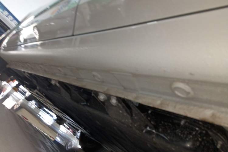 Used Wuling Bingo 2025 333 km Lingxi Connected Version Left Side Sill