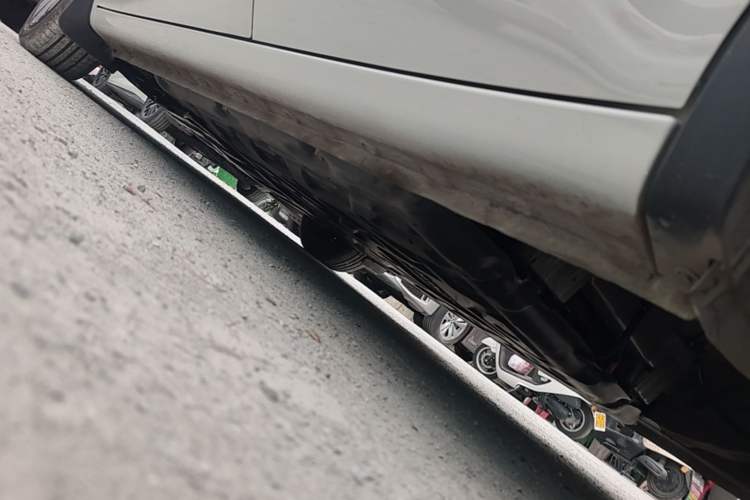 Used Wuling Bingo 2025 333 km Lingxi Connected Version Left Side Sill