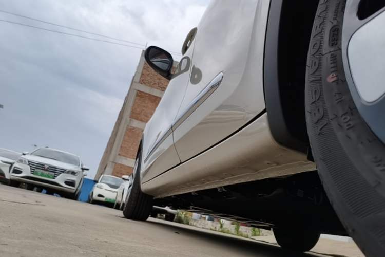 Used Wuling Bingo 2025 333 km Enjoyment Version Left Side Sill