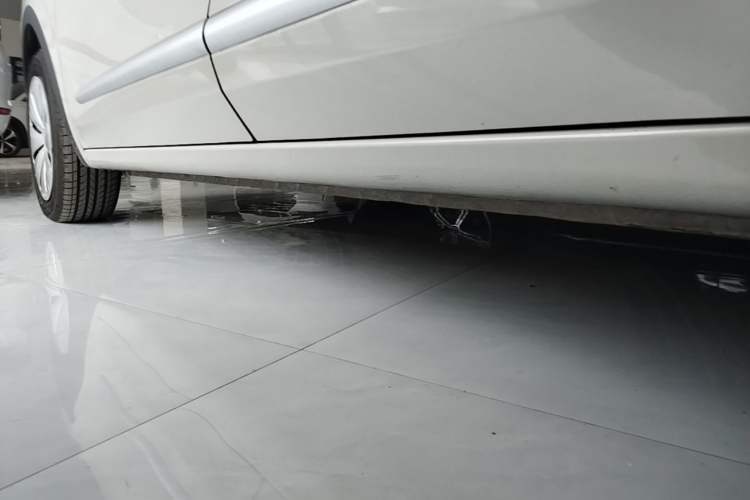 Used Wuling Bingo 2025 203km Light Edition Left Side Sill