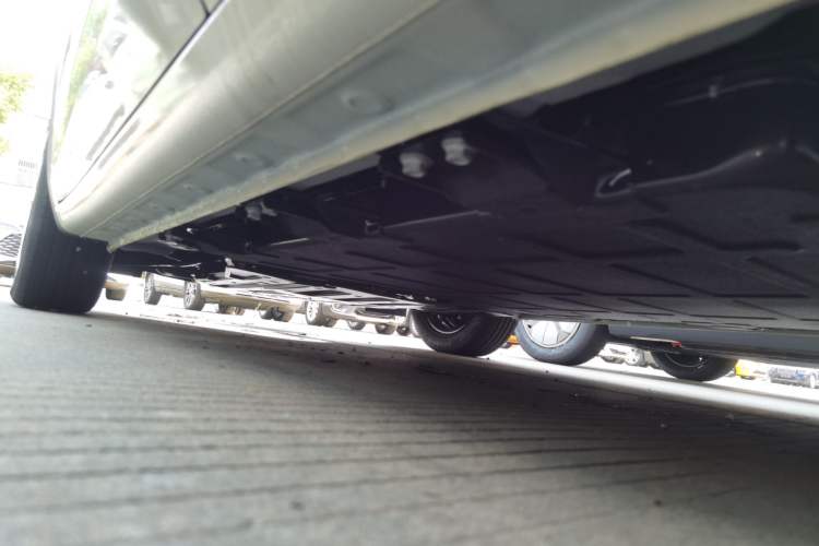 Used Wuling Bingo 2025 333 km Lingxi Connected Version Left Side Sill