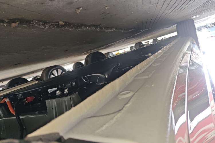 Used Wuling Bingo 2025 333 km Enjoyment Version Left Side Sill