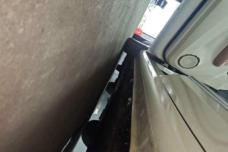 Used Wuling Bingo 2025 333 km Lingxi Connected Version Left Side Sill