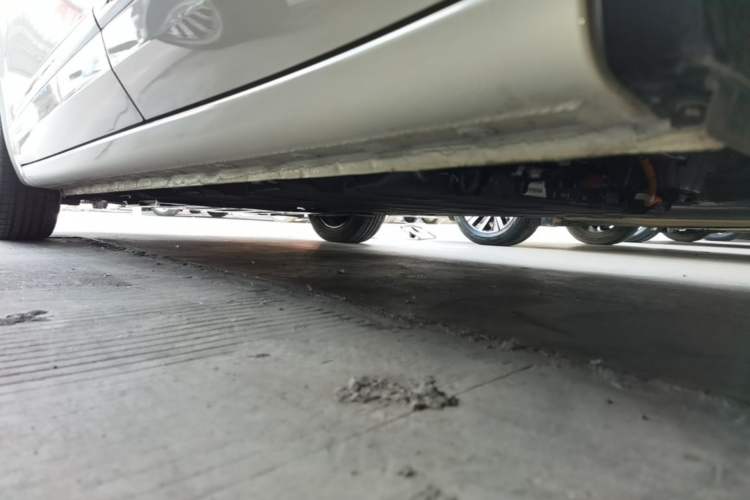 Used Wuling Bingo 2025 333 km Lingxi Connected Version Left Side Sill