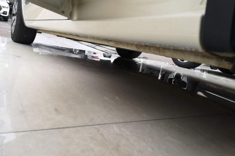 Used Wuling Bingo 2025 333 km Enjoyment Version Left Side Sill