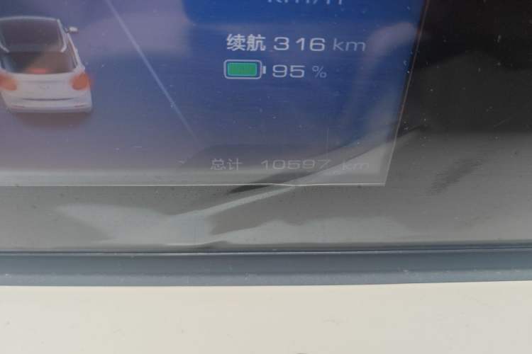 Used Wuling Bingo 2025 333 km Lingxi Connected Version Odometer Close Up