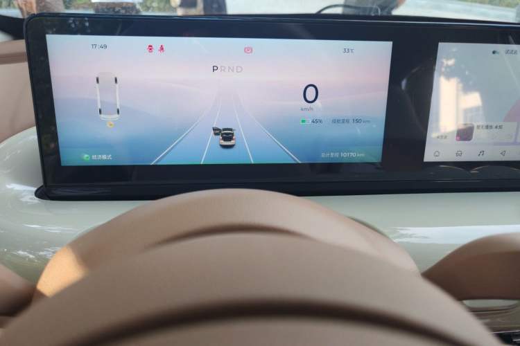 Used Wuling Bingo 2025 333 km Lingxi Connected Version Odometer Close Up