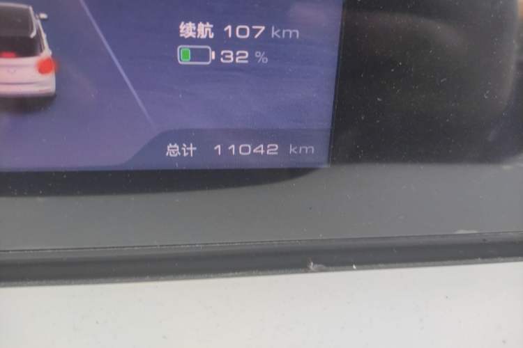 Used Wuling Bingo 2025 333 km Lingxi Connected Version Odometer Close Up