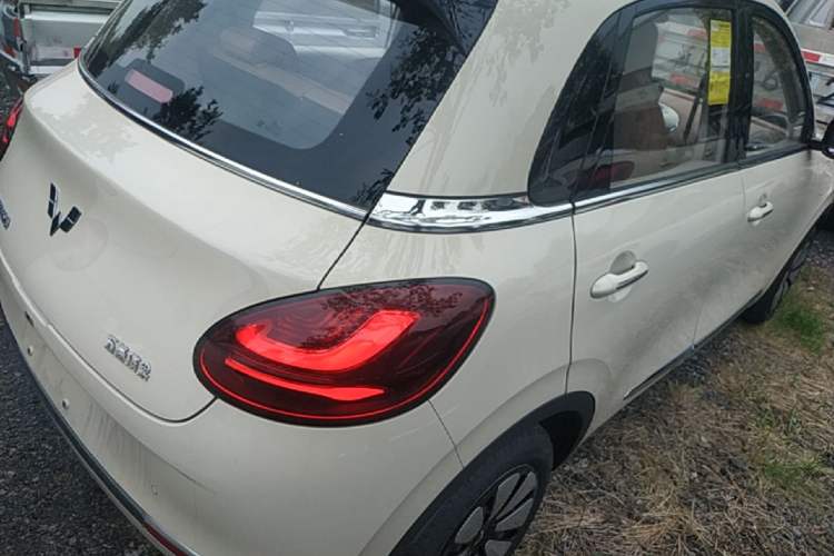 Used Wuling Bingo 2025 333 km Lingxi Connected Version Rear Right 45 Deg