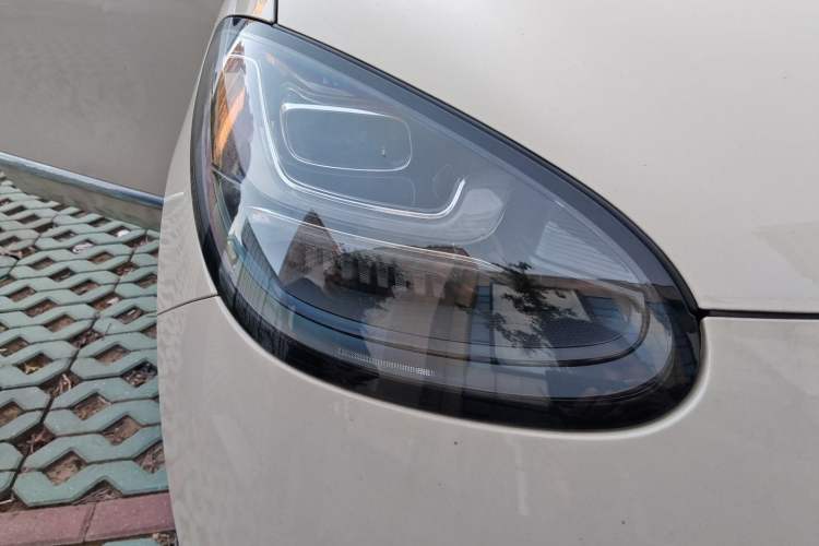Used Wuling Bingo 2025 333 km Enjoyment Version Right Front Headlight