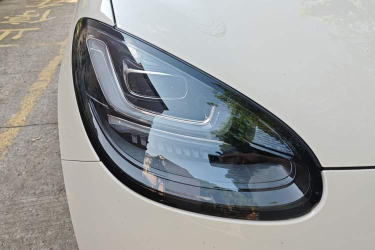 Used Wuling Bingo 2025 333 km Enjoyment Version Right Front Headlight