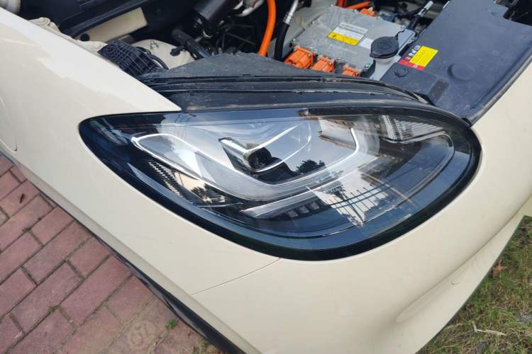 Used Wuling Bingo 2025 333 km Lingxi Connected Version Right Front Headlight