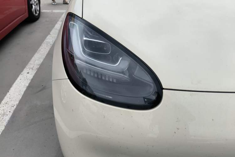 Used Wuling Bingo 2025 410 km Lingxi Deluxe Edition Right Front Headlight