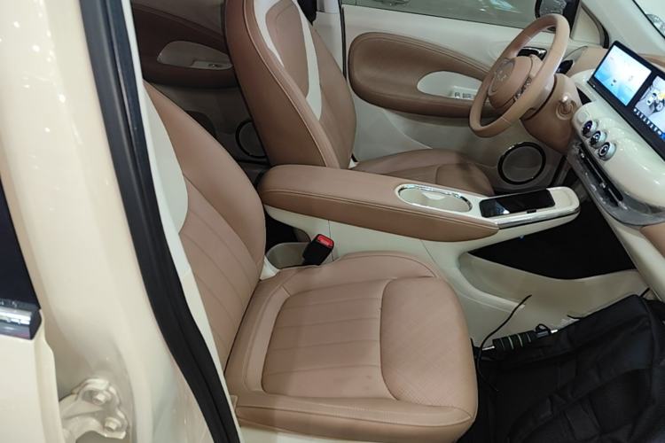 Used Wuling Bingo 2025 333 km Lingxi Connected Version Right Front Seat