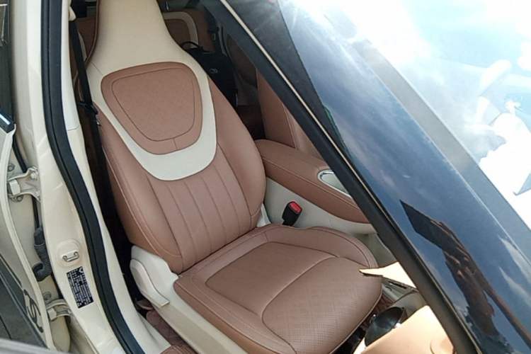 Used Wuling Bingo 2025 333 km Lingxi Connected Version Right Front Seat