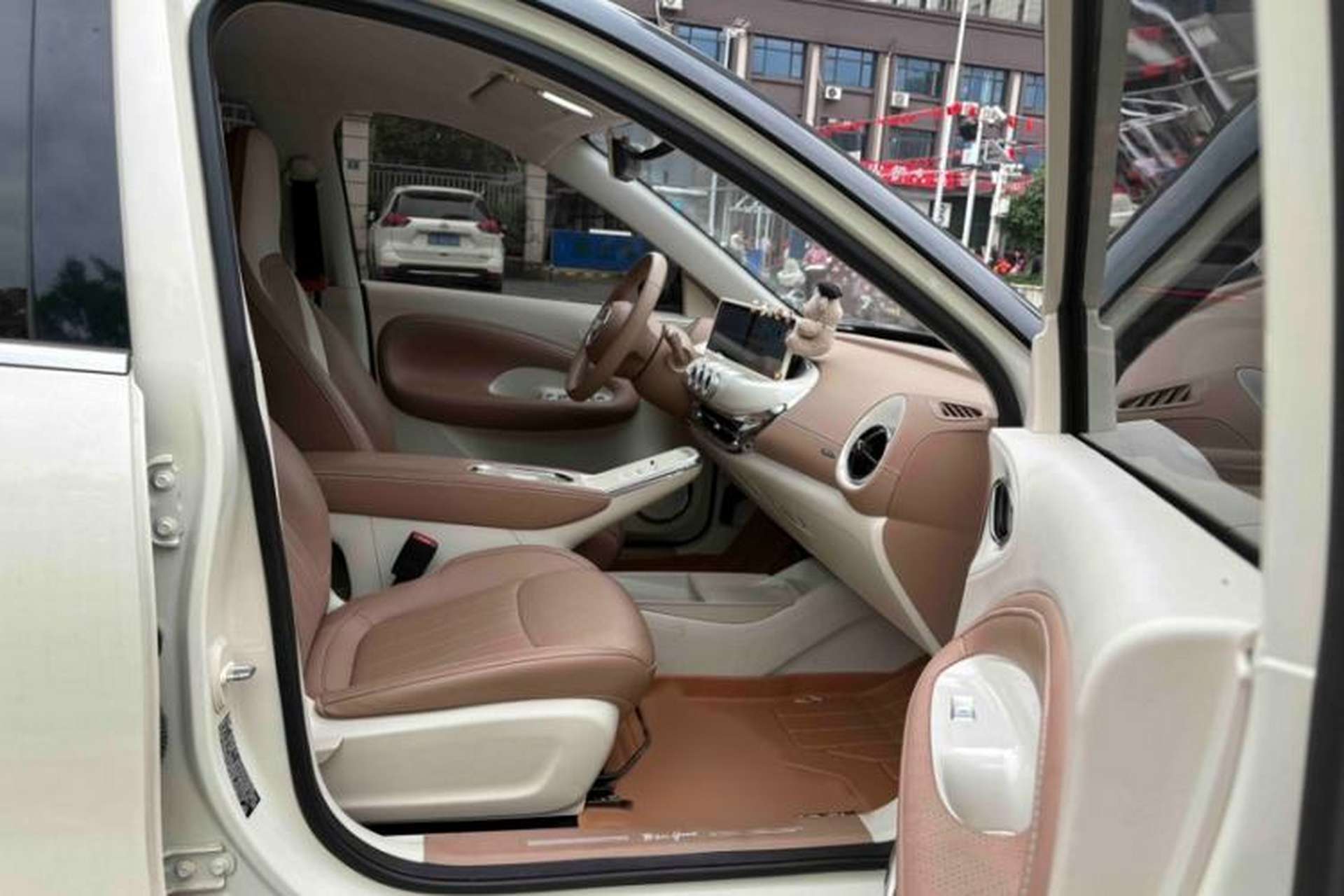 Used Wuling Bingo 2025 333 km Lingxi Connected Version Right Front Seat