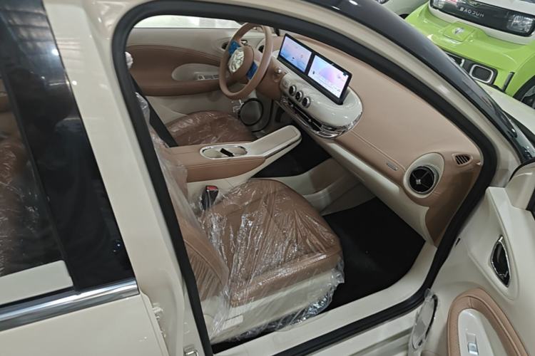 Used Wuling Bingo 2025 333 km Lingxi Connected Version Right Front Seat