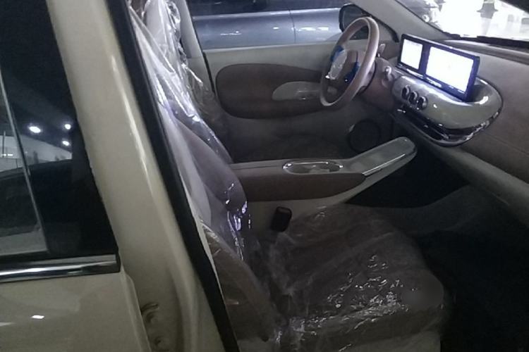Used Wuling Bingo 2025 333 km Enjoyment Version Right Front Seat