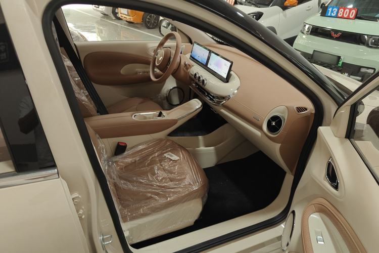 Used Wuling Bingo 2025 333 km Lingxi Connected Version Right Front Seat