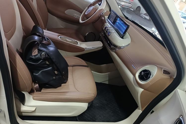 Used Wuling Bingo 2025 333 km Lingxi Connected Version Right Front Seat