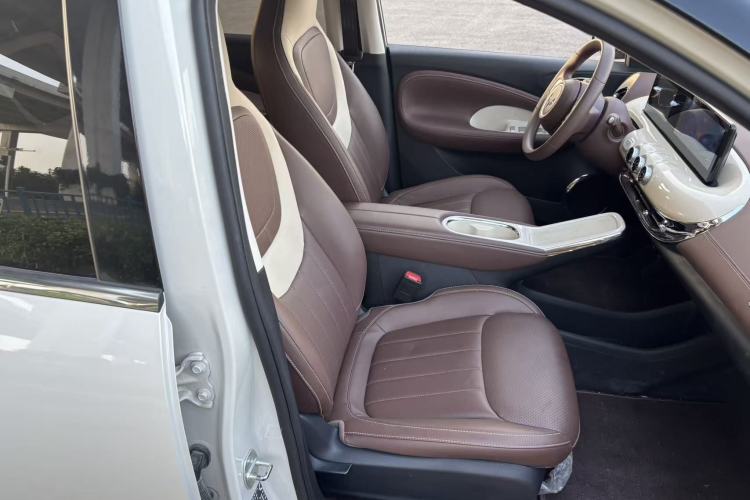 Used Wuling Bingo 2025 333 km Lingxi Connected Version Right Front Seat