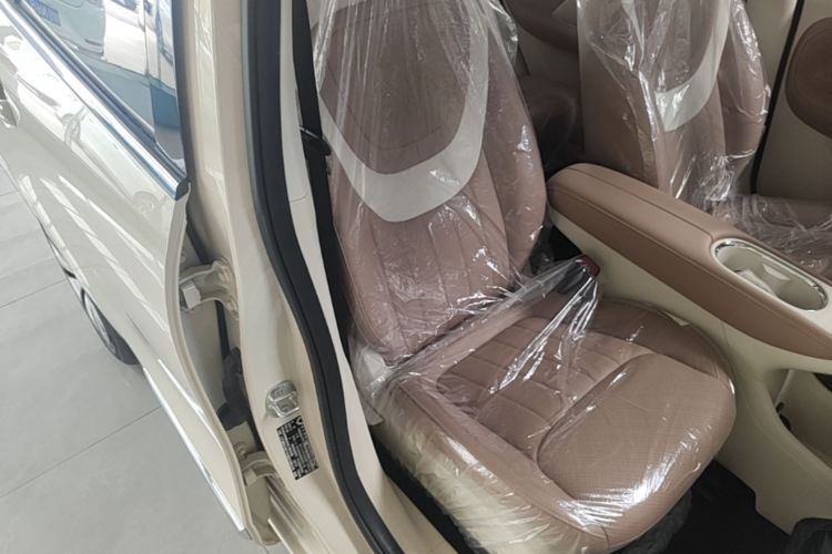 Used Wuling Bingo 2025 333 km Enjoyment Version Right Front Seat