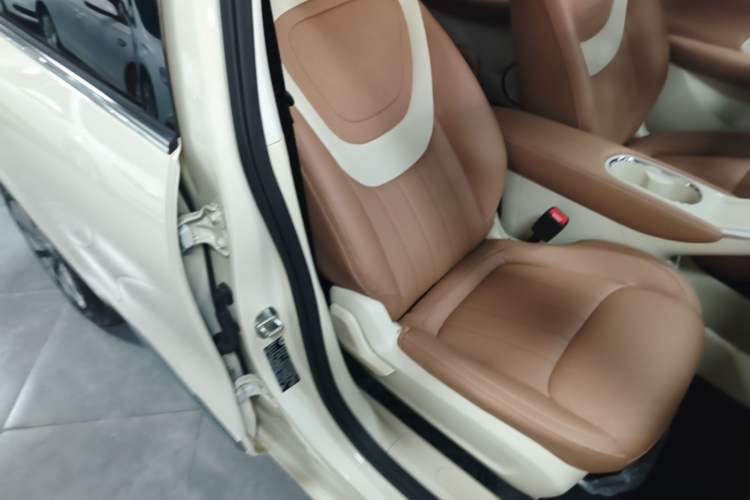 Used Wuling Bingo 2025 333 km Lingxi Deluxe Edition Right Front Seat